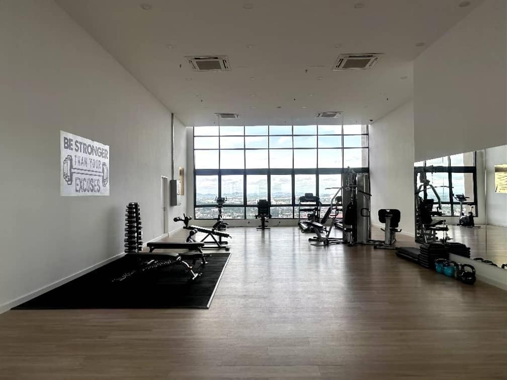 The Apple Premier Condo Three Bedroom In Melaka Exterior foto