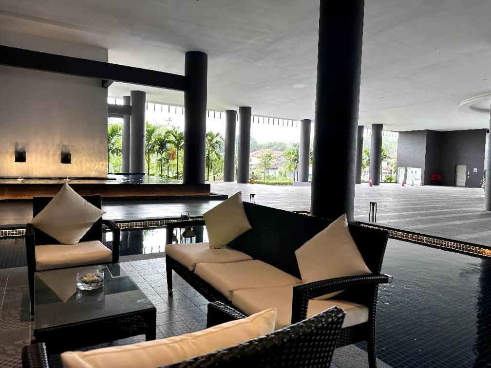 The Apple Premier Condo Three Bedroom In Melaka Exterior foto